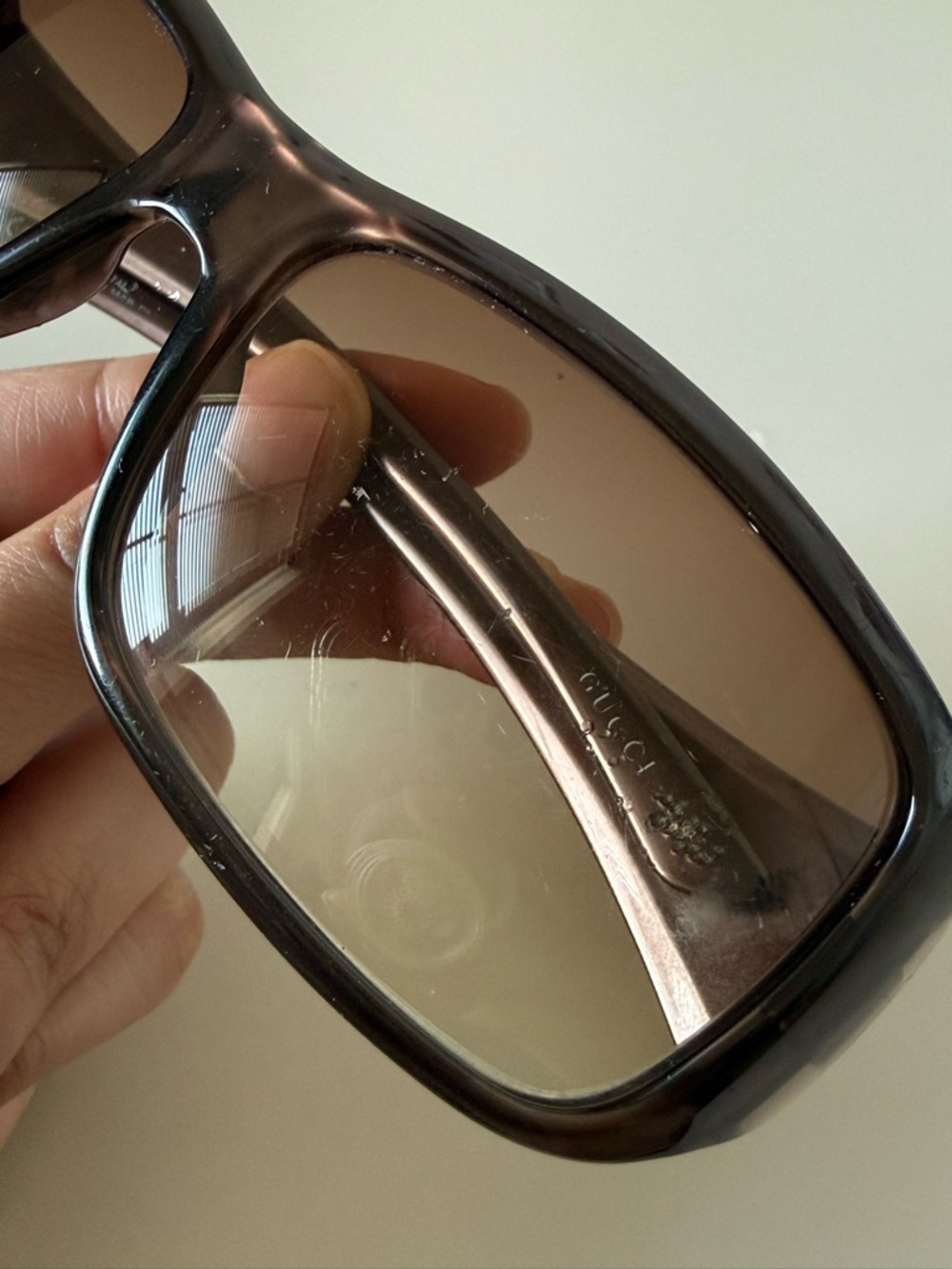 Gucci Sunglasses - Picture 4 of 17